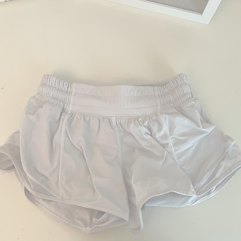 white lululemon hotty hot shorts